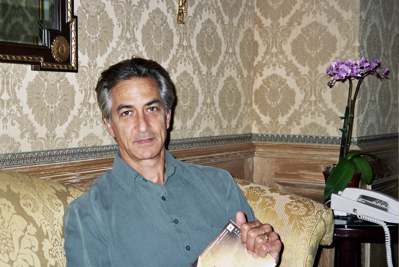 David Strathairn